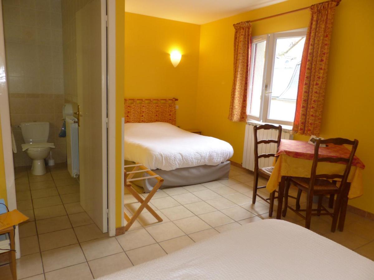 Hotel Logis Auberge De L'Isard Saint-Lary  Bagian luar foto