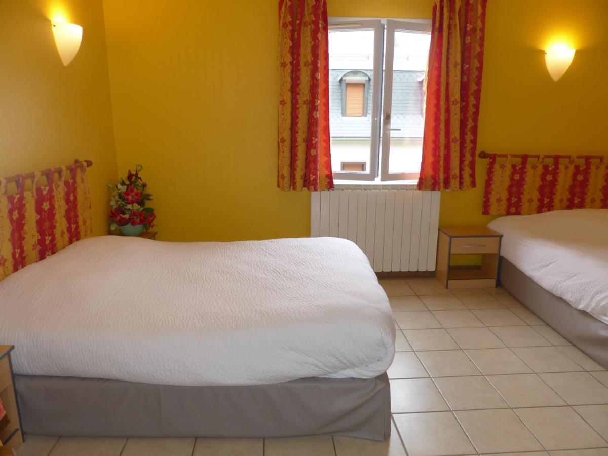 Hotel Logis Auberge De L'Isard Saint-Lary  Bagian luar foto