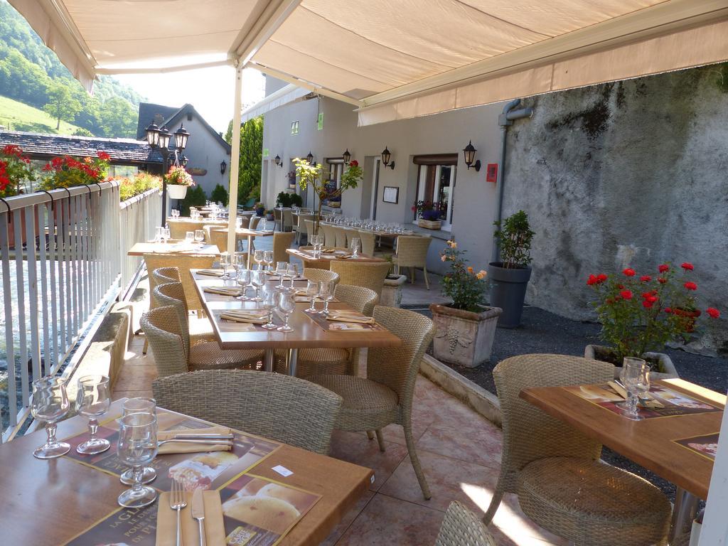 Hotel Logis Auberge De L'Isard Saint-Lary  Bagian luar foto